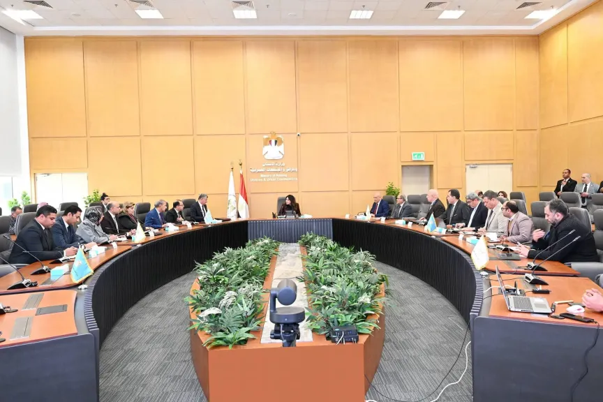 وزيرة الإسكان تعقد اجتماعًا موسعًا لمتابعة موقف تنفيذ مشروعات المبادرة الرئاسية ”حياة كريمة”