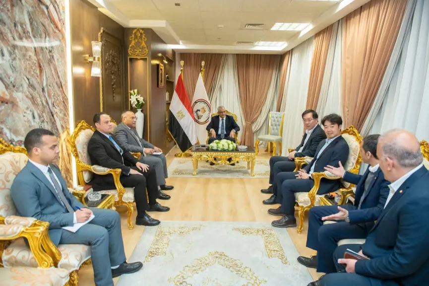 وزير الدولة للإنتاج الحربي يستقبل وفد شركة ”Hanwha” الكورية الجنوبية