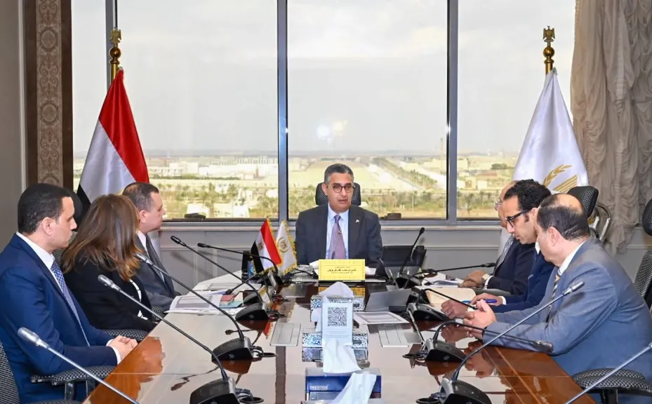 وزير التموين يتابع الموقف التنفيذي لصرف المنحة الإضافية وضمان انتظامها دون معوقات