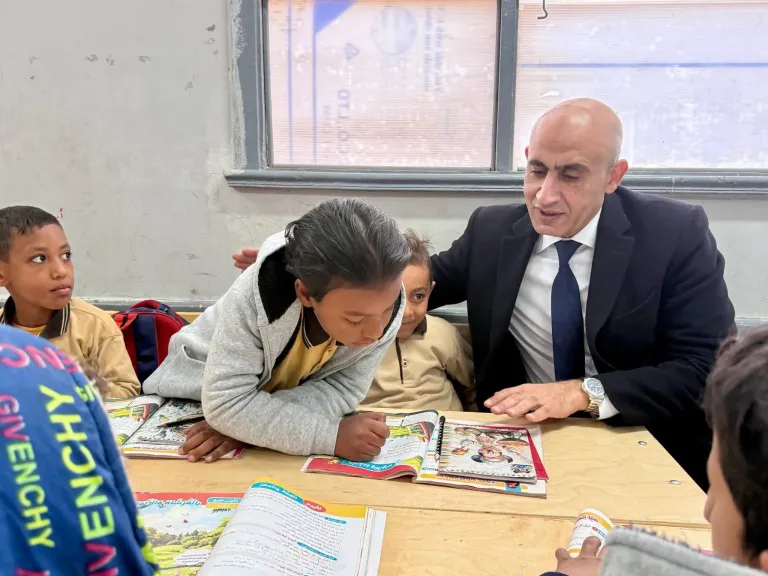 وزير التربية يفاجئ مدارس قنا لمتابعة انضباط سير العملية التعليمية