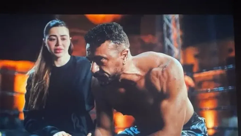 مسلسل علي كلاي الحلقة 13.. الحاج منصور يعرض على روح مبلغا ماليا مقابل ترك علي