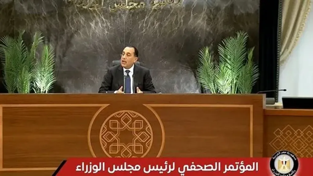 رئيس الوزراء: لن يكون هناك قطع للكهرباء أو الغاز عن المصانع