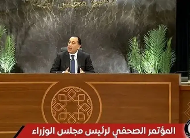 رئيس الوزراء: لن يكون هناك قطع للكهرباء أو الغاز عن المصانع