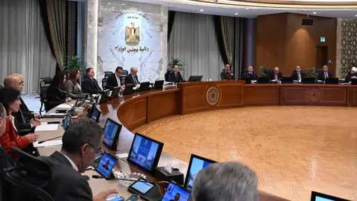 رئيس الوزراء يشدد على ضرورة توافر مختلف السلع بالأسعار المناسبة