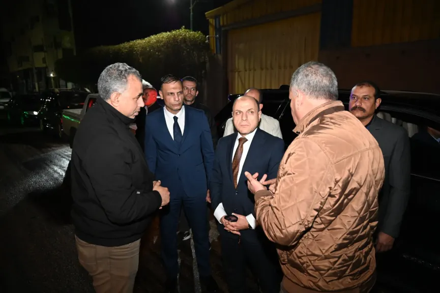 في جولة ليلية … محافظ الغربية يتابع رصف محور طريق المعامل