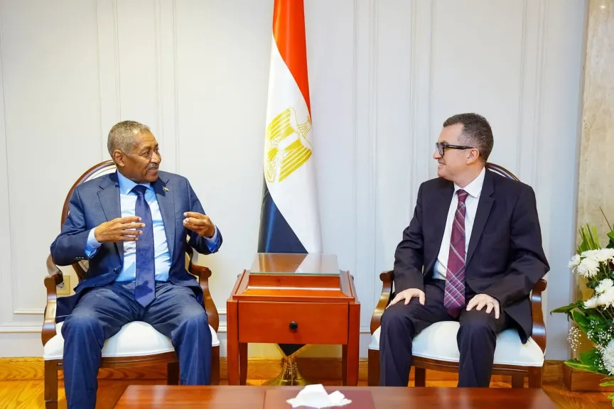 وزير التخطيط يبحث مع السفير السوداني آليات دعم إعادة الإعمار ونقل الخبرات المصرية