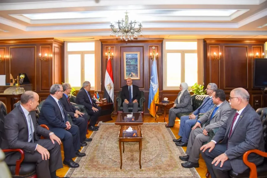 محافظ الإسكندرية يستقبل رئيس جامعة برج العرب التكنولوجية والوفد المرافق له