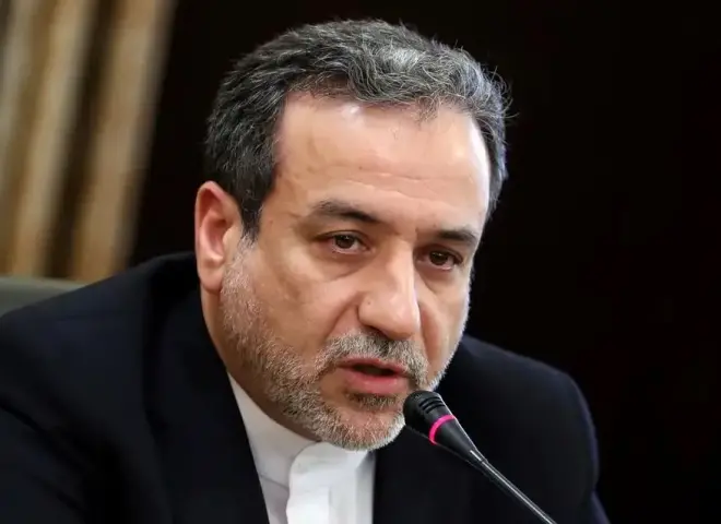 وزير خارجية إيران: المعتدون الأمريكيون ينطلقون من أراضي أصدقائنا العرب ليستهدفوا الأطفال والأبرياء