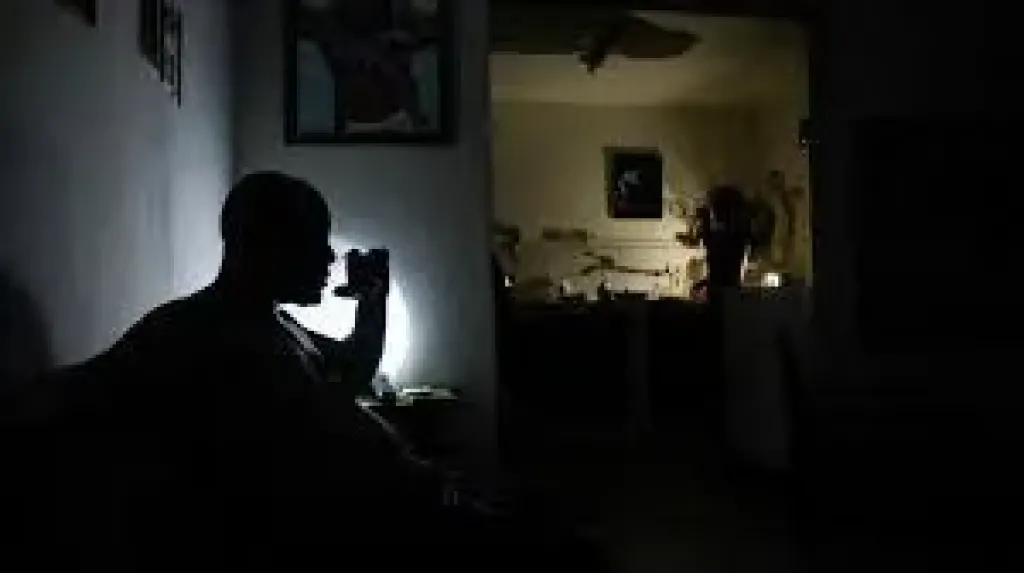 كوبا تعلن إصلاح محطة طاقة حرارية كبرى وبدء إنهاء أزمة الانقطاع الشامل للكهرباء