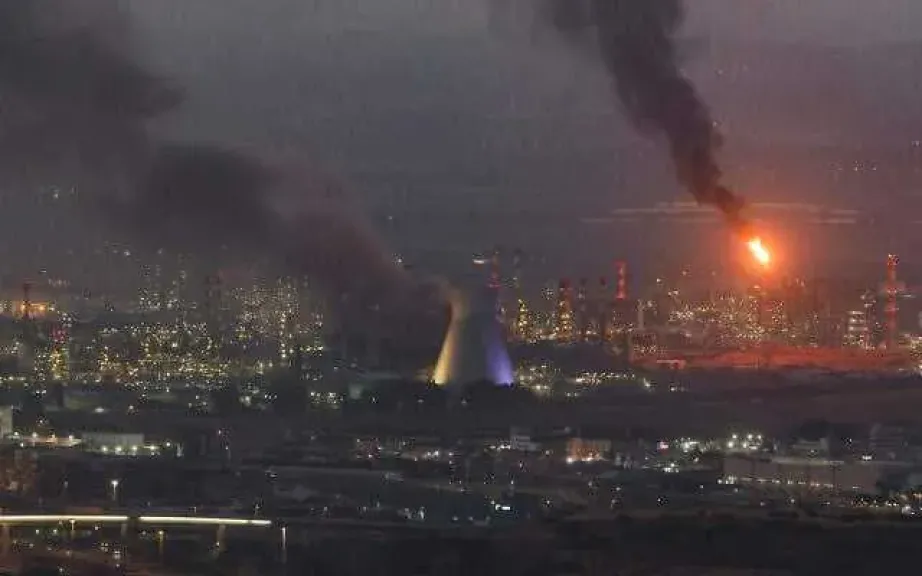 حزب الله: استهدفنا مصفاة حيفا بسرب من الدرون الانقضاضية