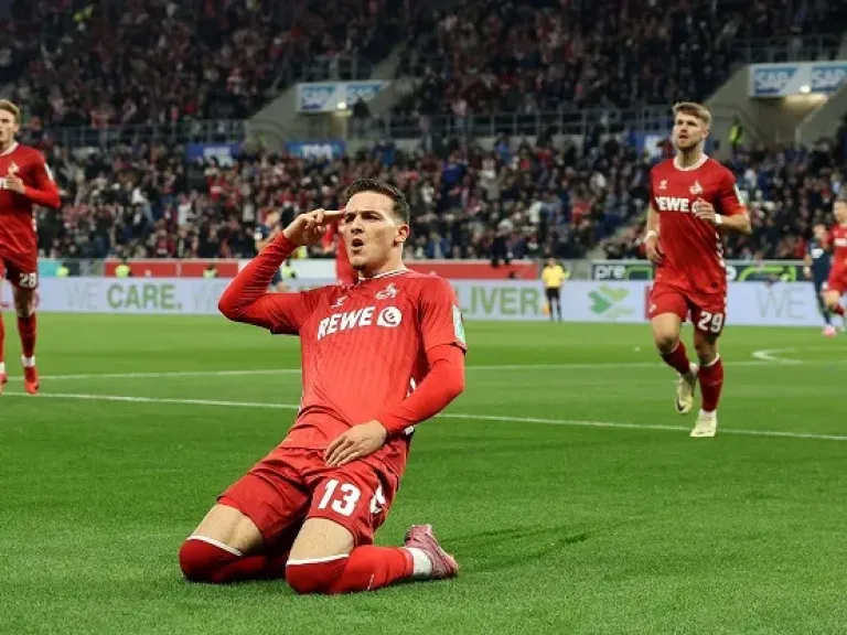 دورتموند ينافس بايرن ميونخ على ضم جناح كولن