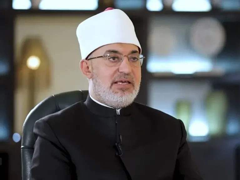 مفتي الجمهورية: الأقوال التي تربط ليلة القدر بالرقم 7 فيها شيء من الضعف