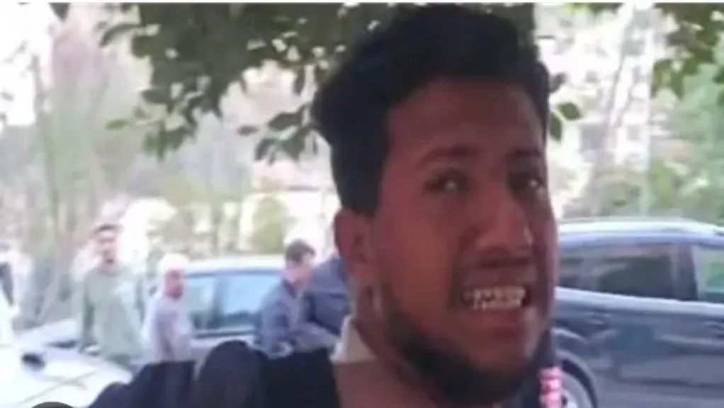 بكى على باب الشقة.. غضب واسع بعد واقعة رفض عميل دفع ثمن طلب دليفري