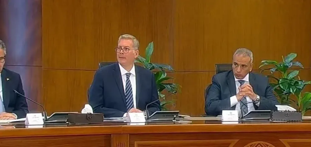 وزير البترول يكشف أسباب رفع سعر البنزين وينوه إلى الزيادة التي تشهدها أسعار الغاز