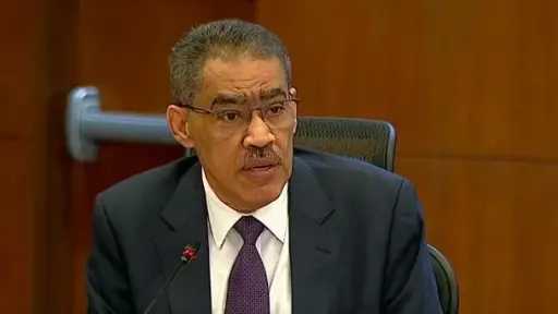 المضطر يركب الصعب.. وزير الدولة للإعلام يعلق على قرار زيادة سعر البنزين