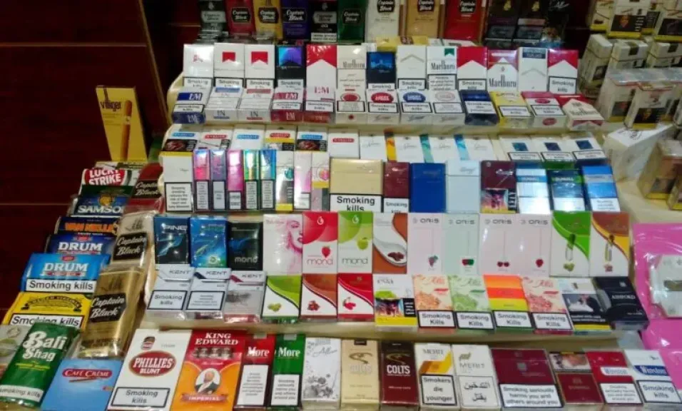 السجائر المهربة… اقتصاد الظل الذي يستنزف موارد الدولة