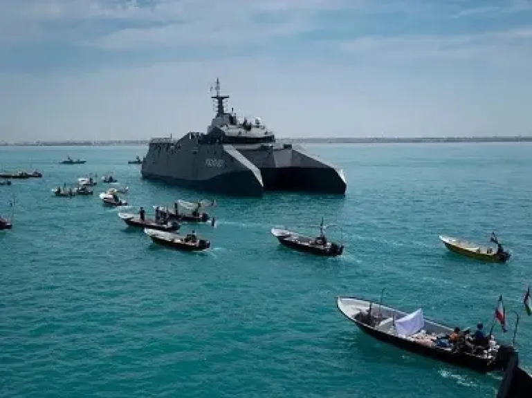 إيران تهدد بقطع إمدادات النفط عبر مضيق هرمز: توقعوا أن يصل سعر البرميل إلى 200 دولار