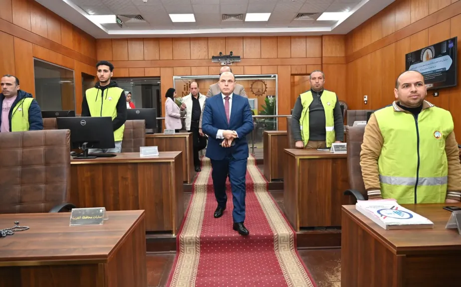 لليوم الثالث على التوالي محافظ الغربية يتابع تطبيق التعريفة الجديدة بجميع المواقف