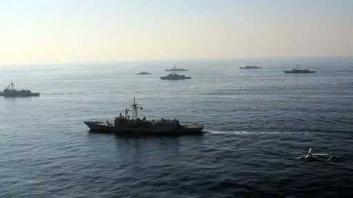 مجتبى خامنئي: إغلاق مضيق هرمز ينبغي استخدامه كورقة ضغط