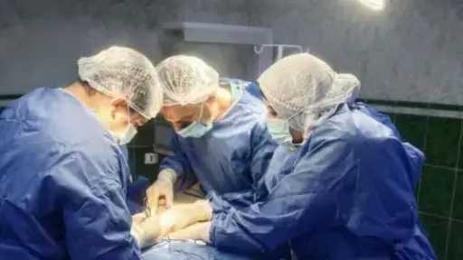 نجاح جراحة دقيقة لاستئصال ورم بالقناة العصبية لمريضة بمستشفى 6 أكتوبر بالدقي
