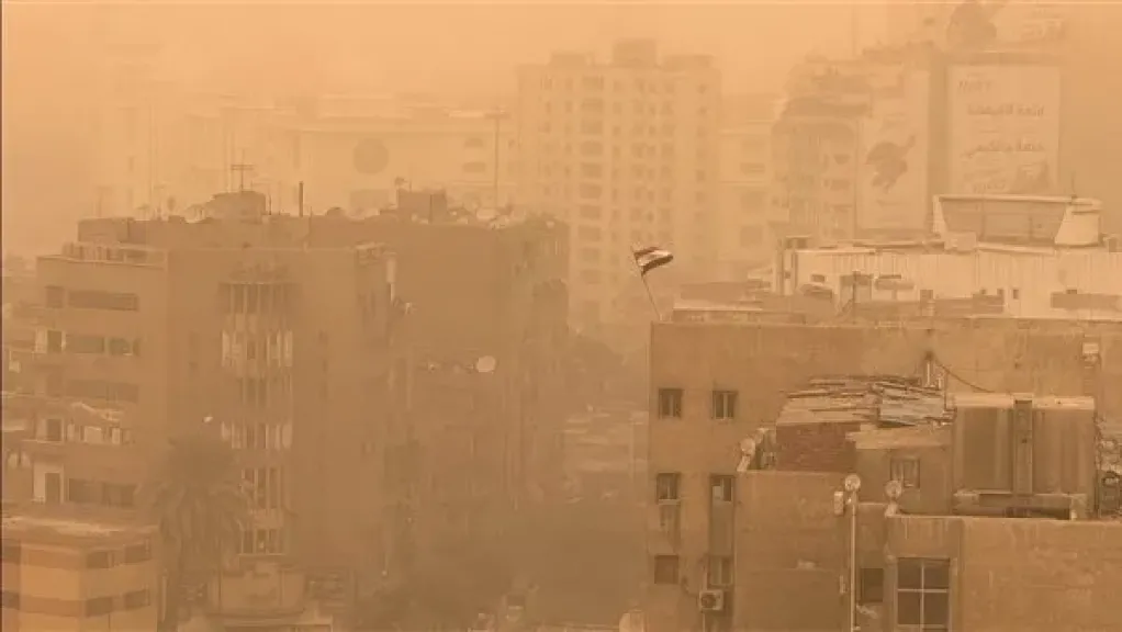 عاجل| تقلبات جوية ورياح مثيرة للرمال والأتربة في الجمعة الرابعة من رمضان
