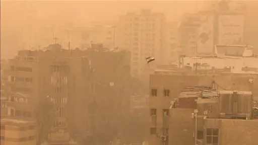 عاجل| تقلبات جوية ورياح مثيرة للرمال والأتربة في الجمعة الرابعة من رمضان