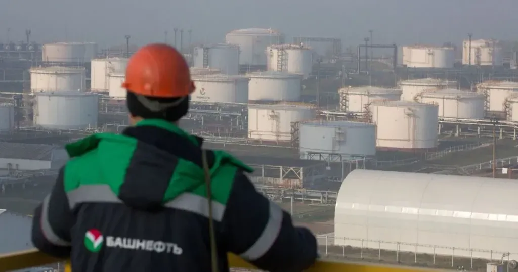 صدمة عالمية تلوح في الأفق.. حرب إيران تهدد الاقتصاد العالمي بارتفاع الأسعار وتباطؤ النمو