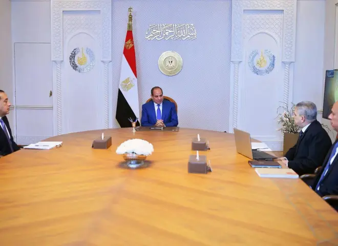 الرئيس السيسي يوجه باتخاذ التدابير اللازمة لرفع درجة الاستعداد بقناة السويس