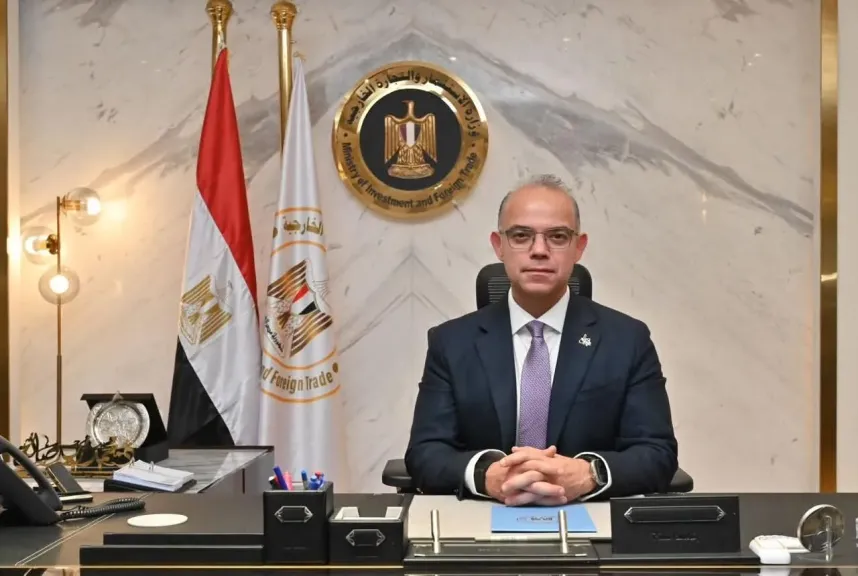 وزير الاستثمار يوجّه بإلغاء التصديق على عقود التأجير التمويلي لمشروعات المناطق الحرة