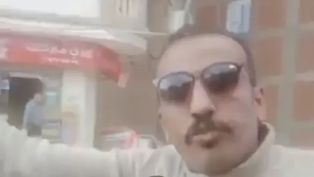 صفعها في الشارع بسبب الأجرة.. سقوط سائق توك توك اعتدى على فتاة في المحلة