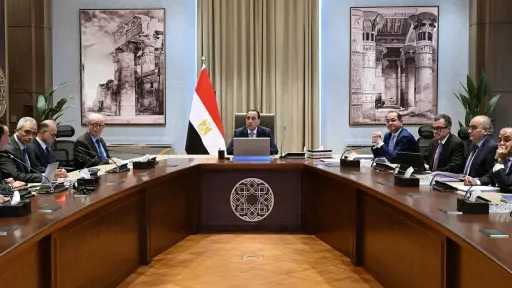 رئيس الوزراء يستعرض الإصدارة الجديدة المحدثة من وثيقة سياسة ملكية الدولة