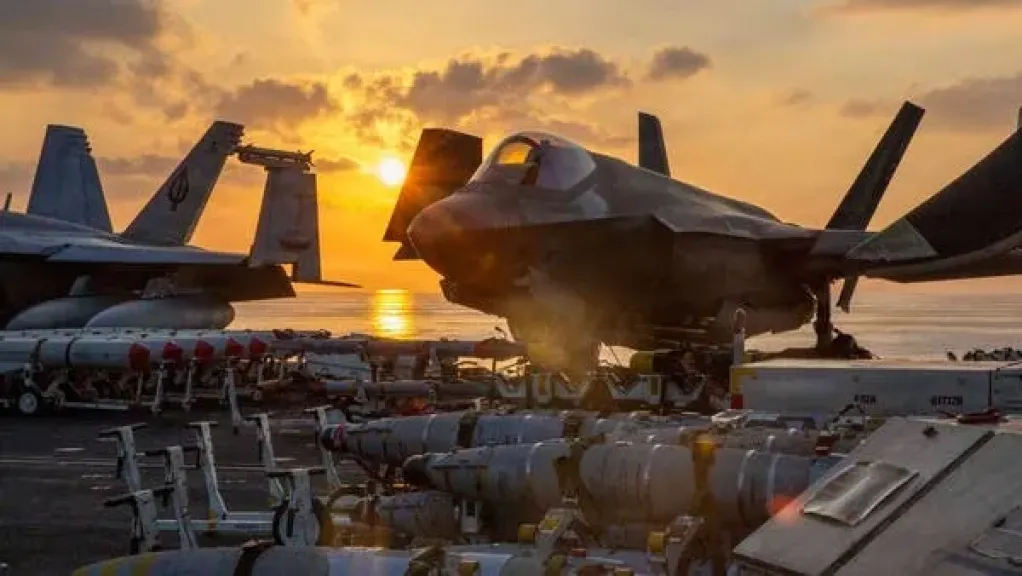 سفينة إنزال تحمل آلاف الجنود.. واشنطن تدفع بتعزيزات عسكرية نحو الشرق الأوسط