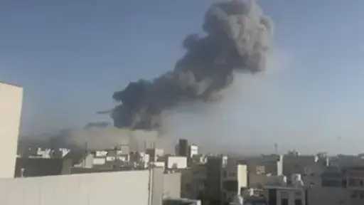 وكالة تسنيم الإيرانية: سقوط مقذوف في محيط محطة بوشهر النووية