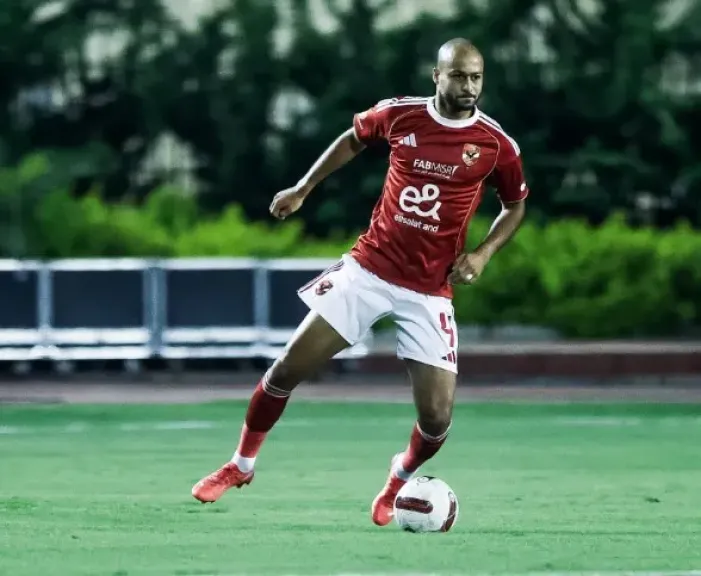الأهلي يجهز بيكهام لقيادة دفاع الأهلي أمام الترجي تحسبا لموقف ياسر