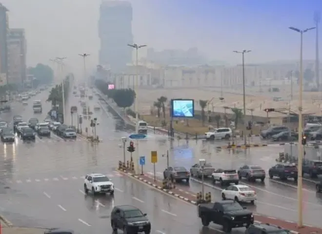 السعودية تتعرض للأسبوع الثاني لأمطار رعدية وسيول وتساقط برد