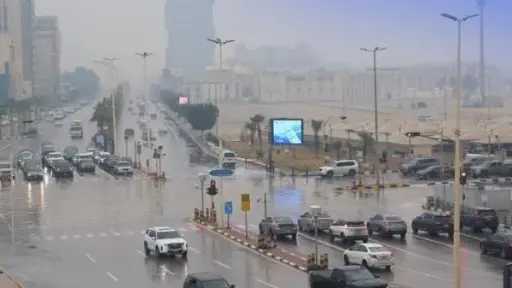 السعودية تتعرض للأسبوع الثاني لأمطار رعدية وسيول وتساقط برد