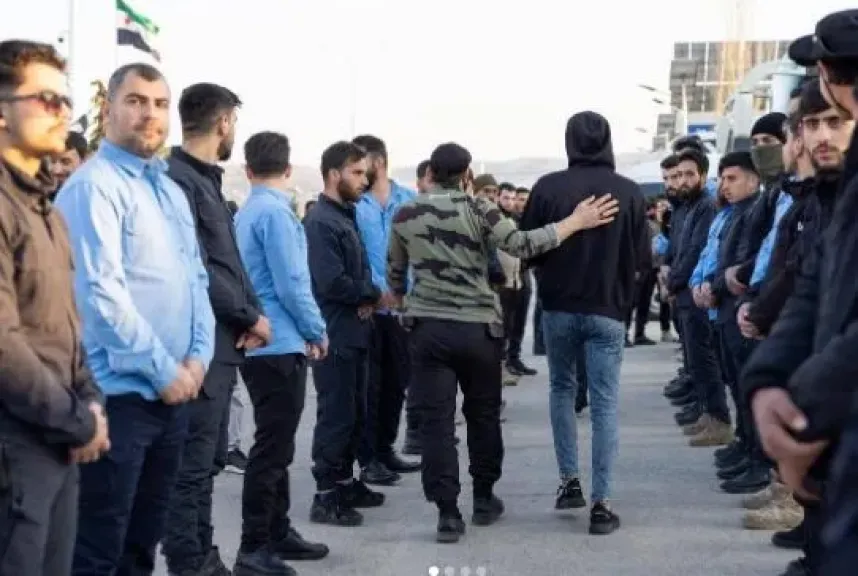 دمشق تتسلم الدفعة الأولى من المعتقلين السوريين في لبنان