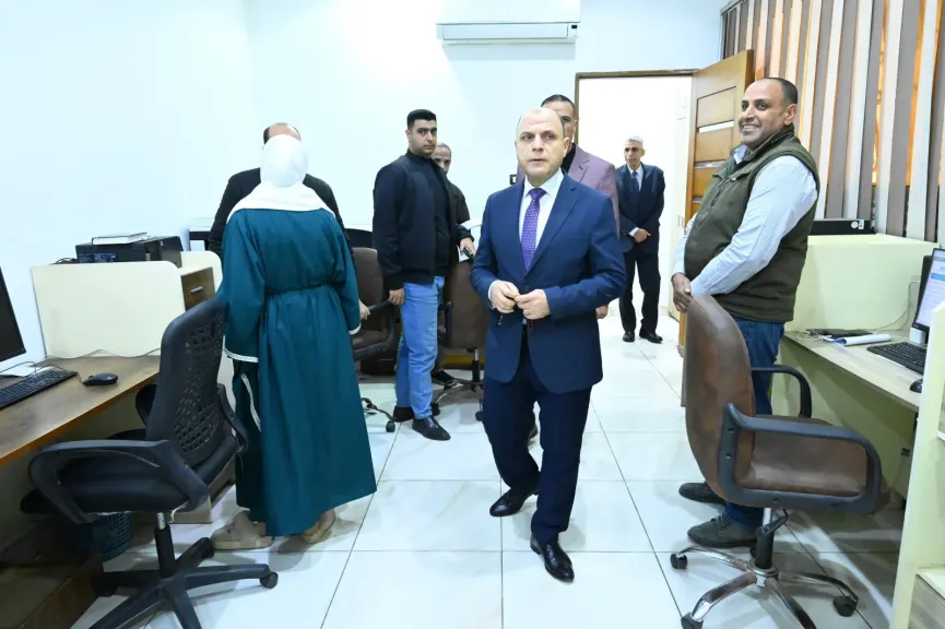 محافظ الغربية يهنئ العاملين بديوان عام المحافظة بعيد الفطر المبارك