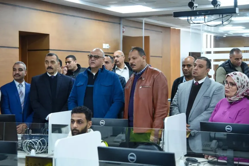 محافظ الإسكندرية يتابع من داخل quot;مركز السيطرةquot; جهود التعامل مع موجة الأمطار الغزيرة