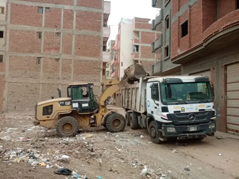 محافظ الغربية يتابع حملات النظافة المكثفة خلال عيد الفطر ويوجه بتكثيف العمل لتظهر بالشكل اللائق