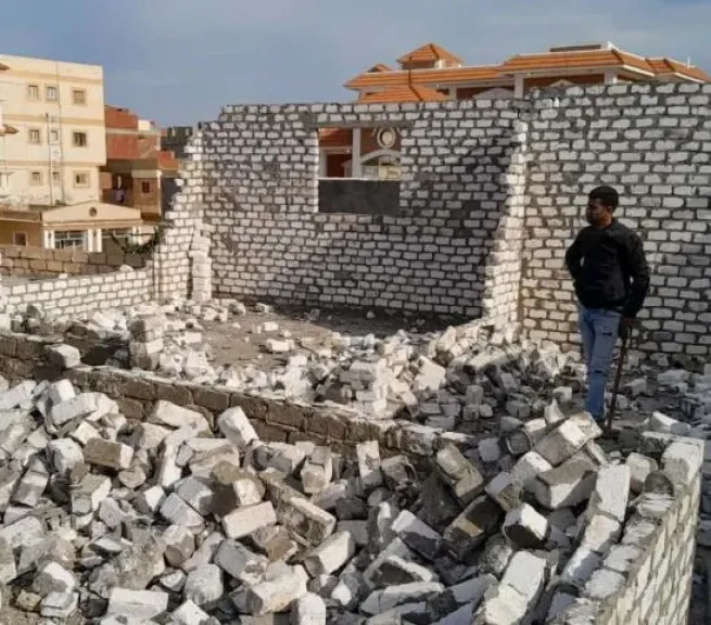 استمرار حملات إزالة التعديات والبناء المخالف في أحياء الإسكندرية خلال إجازة عيد الفطر