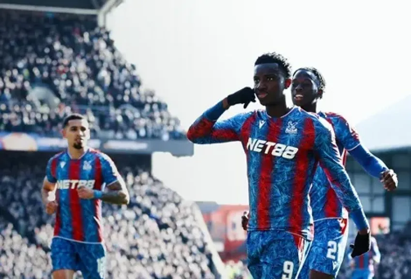 يونايتد يتحرك بقوة.. 60 مليون إسترليني لضم موهبة كريستال بالاس