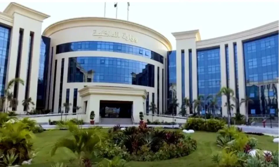 مصدر أمني ينفي مزاعم الإخوان حول تعذيب فتاة محتجزة بقسم شرطة في القاهرة