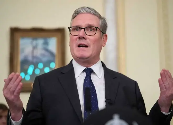 رئيس الوزراء البريطاني يستبعد انضمام بلاده للحرب الأمريكية الإسرائيلية على إيران