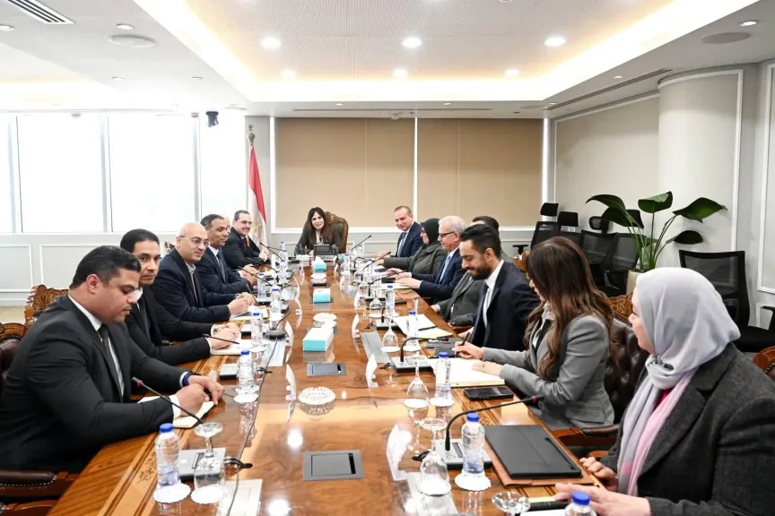 وزيرة الإسكان تتابع موقف تنفيذ مشروعات تطوير ”مثلث ماسبيرو” و”سور مجرى العيون”