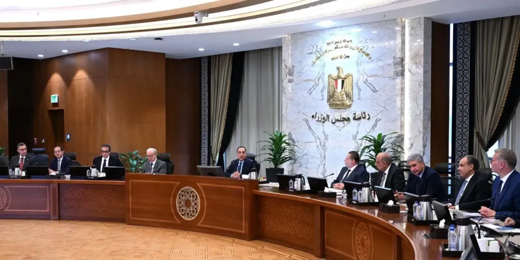 رئيس الوزراء يترأس اجتماع اللجنة المركزية لإدارة الأزمات