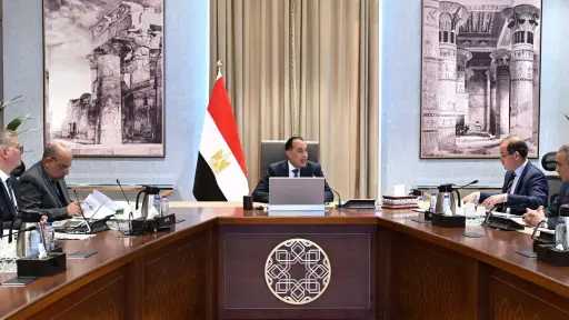 رئيس الوزراء يتابع إجراءات ترشيد استهلاك المواد البترولية والكهرباء