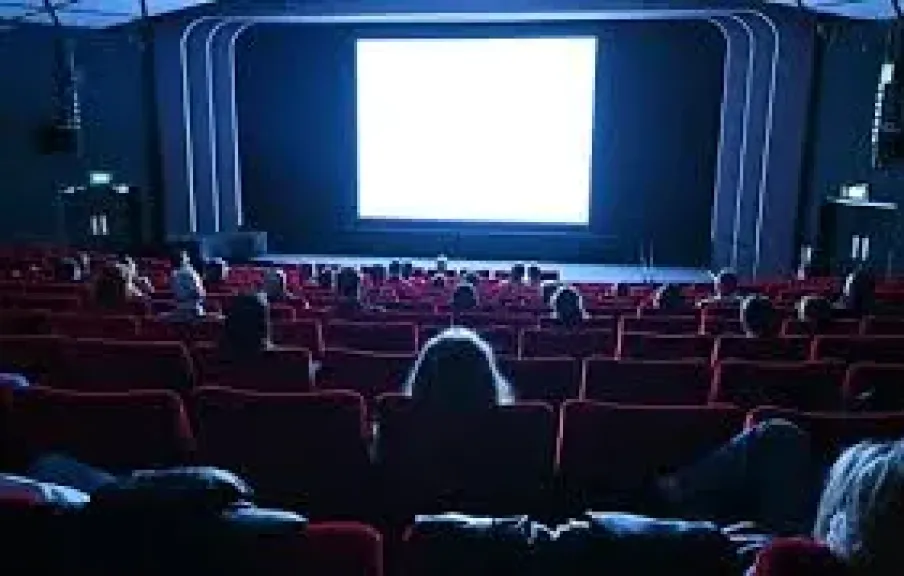 المواعيد الجديدة لسينمات مصر بعد غلق المحلات والمولات الساعة 9 مساءً