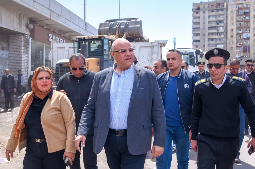 استمرارًا لجولاته المفاجئة.. محافظ الإسكندرية يتفقد كوبري العوايد لفرض الانضباط ومواجهة الإشغالات والتعديات