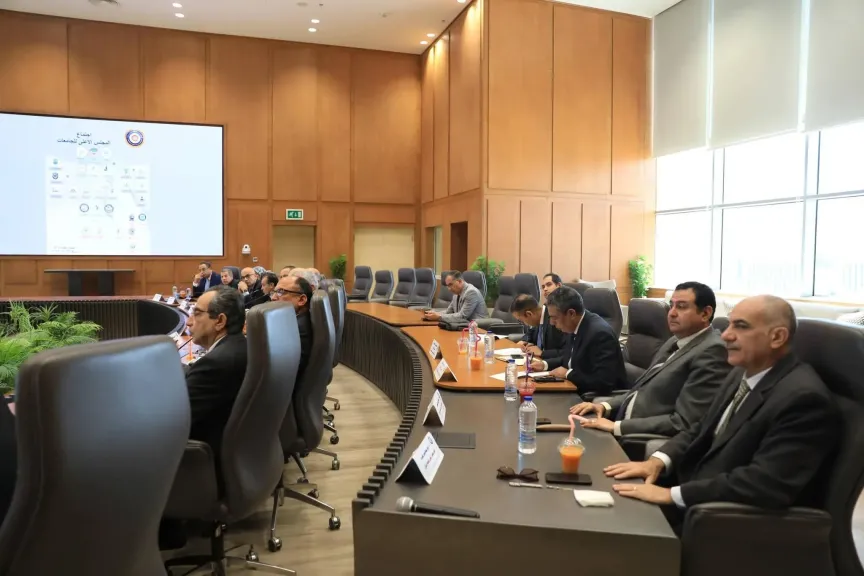 رئيس جامعة أسوان يشارك في اجتماع المجلس الأعلى للجامعات